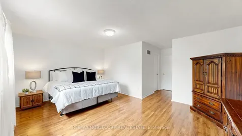 2240 Shipwright Road Oakville ON L6M 3B1