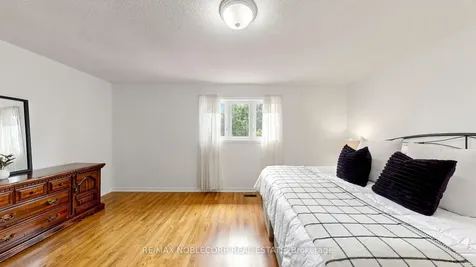 2240 Shipwright Road Oakville ON L6M 3B1