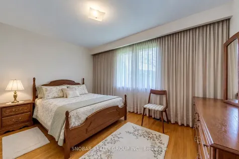 22 Norgrove Crescent Toronto ON M9P 3C6
