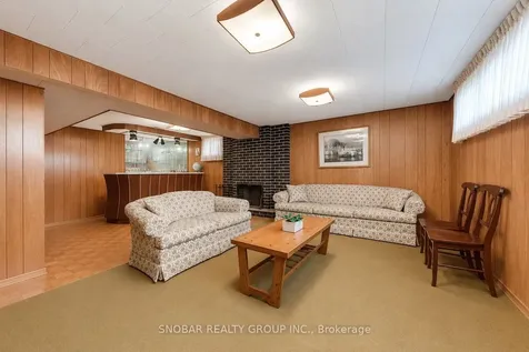 22 Norgrove Crescent Toronto ON M9P 3C6