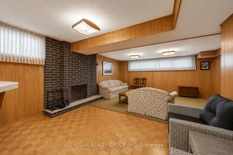 22 Norgrove Crescent Toronto ON M9P 3C6