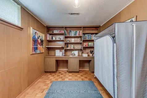 22 Norgrove Crescent Toronto ON M9P 3C6