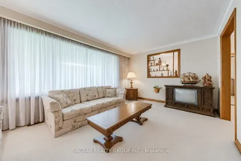 22 Norgrove Crescent Toronto ON M9P 3C6