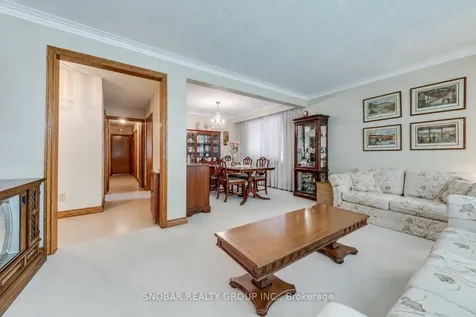 22 Norgrove Crescent Toronto ON M9P 3C6