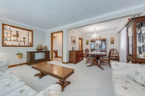 22 Norgrove Crescent Toronto ON M9P 3C6