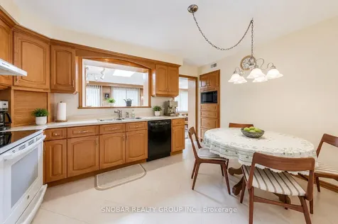22 Norgrove Crescent Toronto ON M9P 3C6