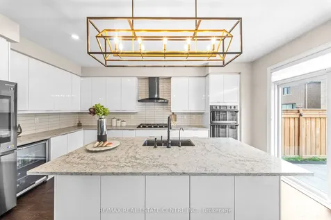 30 Merrimac Drive Brampton ON L6Y 6K3