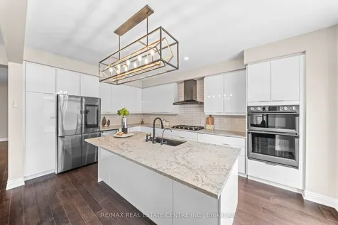 30 Merrimac Drive Brampton ON L6Y 6K3