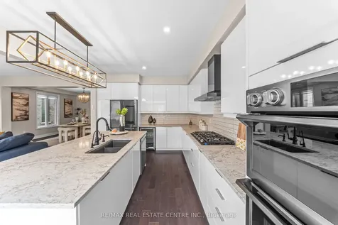 30 Merrimac Drive Brampton ON L6Y 6K3
