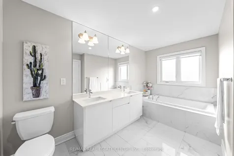 30 Merrimac Drive Brampton ON L6Y 6K3