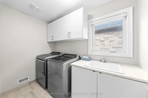30 Merrimac Drive Brampton ON L6Y 6K3