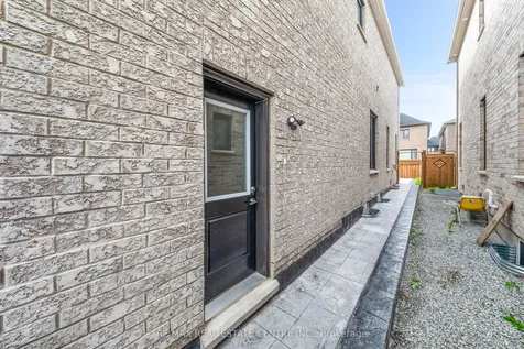 30 Merrimac Drive Brampton ON L6Y 6K3