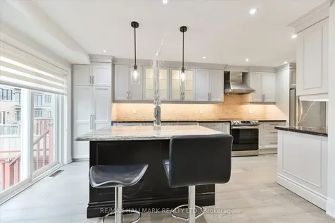 5936 Candlebrook Court Mississauga ON L5V 2V5
