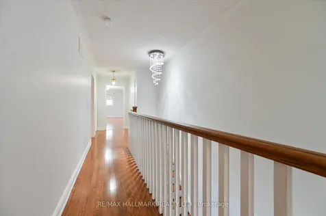 5936 Candlebrook Court Mississauga ON L5V 2V5