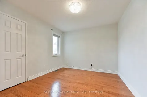 5936 Candlebrook Court Mississauga ON L5V 2V5