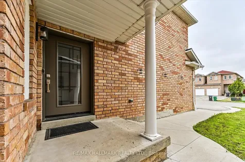 5936 Candlebrook Court Mississauga ON L5V 2V5