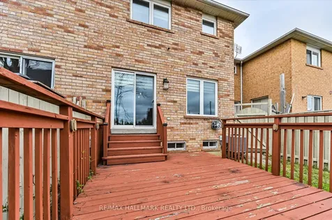 5936 Candlebrook Court Mississauga ON L5V 2V5