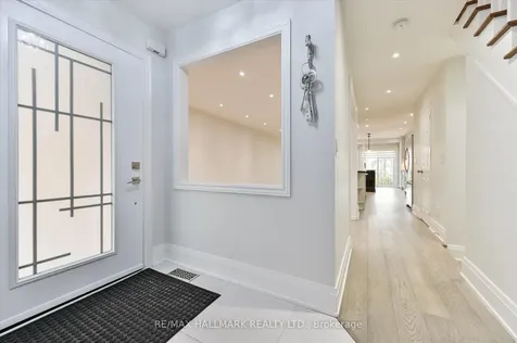 5936 Candlebrook Court Mississauga ON L5V 2V5
