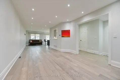 5936 Candlebrook Court Mississauga ON L5V 2V5
