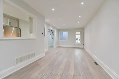 5936 Candlebrook Court Mississauga ON L5V 2V5