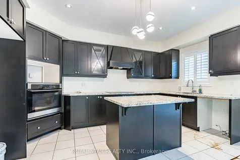 3 Cohoe Street Brampton ON L7A 4X7