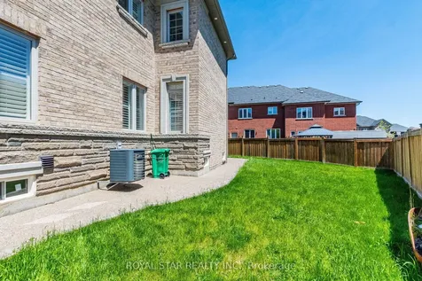 3 Cohoe Street Brampton ON L7A 4X7