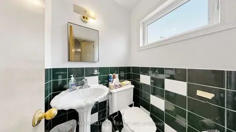 9 Rubydale Gardens Toronto ON M9L 1B8