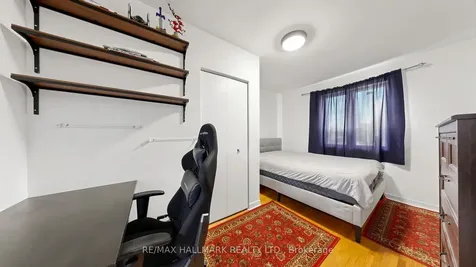 9 Rubydale Gardens Toronto ON M9L 1B8
