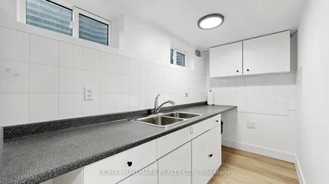 9 Rubydale Gardens Toronto ON M9L 1B8