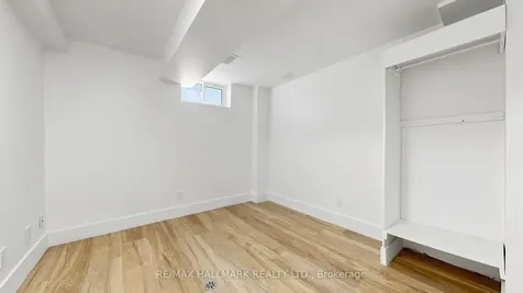 9 Rubydale Gardens Toronto ON M9L 1B8
