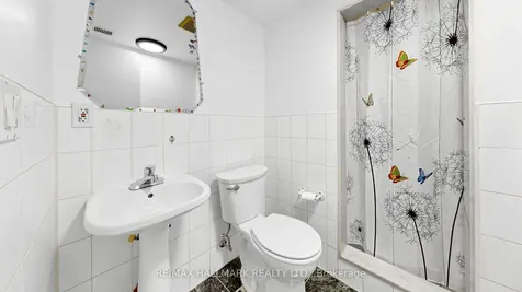 9 Rubydale Gardens Toronto ON M9L 1B8
