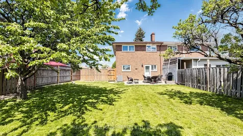9 Rubydale Gardens Toronto ON M9L 1B8