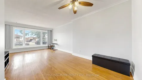 9 Rubydale Gardens Toronto ON M9L 1B8