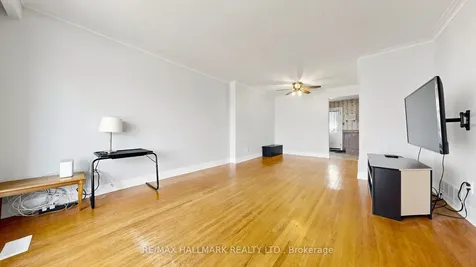 9 Rubydale Gardens Toronto ON M9L 1B8