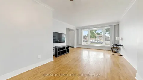 9 Rubydale Gardens Toronto ON M9L 1B8