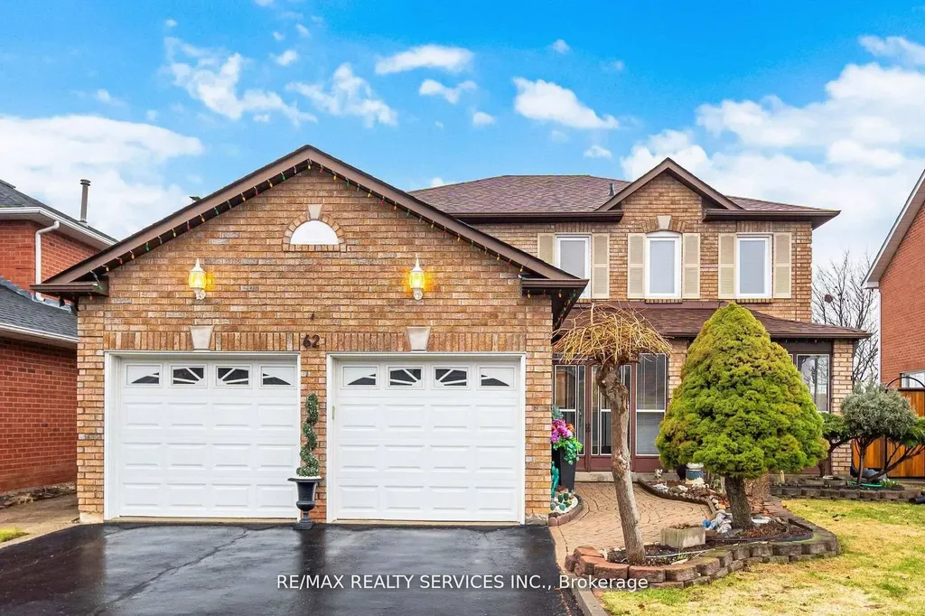 62 Fernbrook Crescent Brampton ON L6Z 3N7