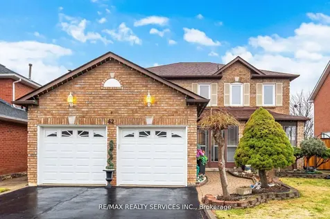 62 Fernbrook Crescent Brampton ON L6Z 3N7