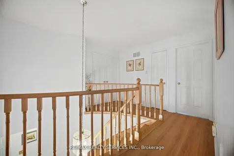 62 Fernbrook Crescent Brampton ON L6Z 3N7