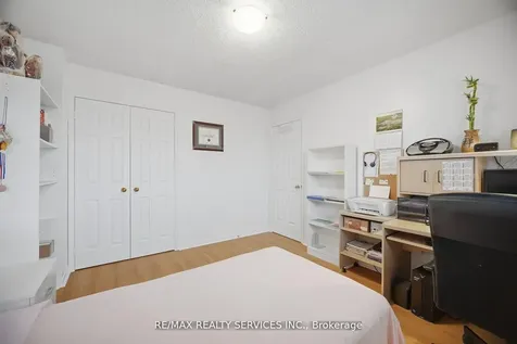 62 Fernbrook Crescent Brampton ON L6Z 3N7