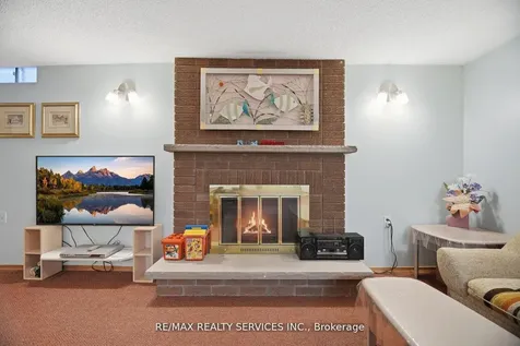 62 Fernbrook Crescent Brampton ON L6Z 3N7