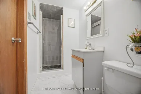 62 Fernbrook Crescent Brampton ON L6Z 3N7