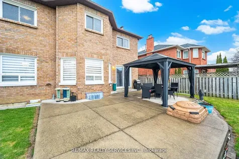 62 Fernbrook Crescent Brampton ON L6Z 3N7