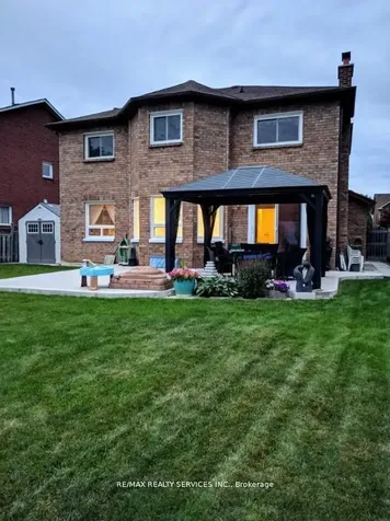 62 Fernbrook Crescent Brampton ON L6Z 3N7