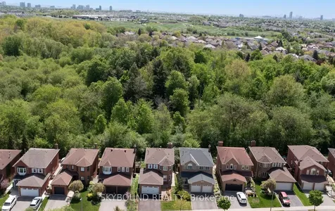 21 Pinellas Drive Brampton ON L6Z 3C1