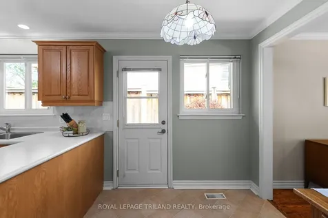 29 Ladore Drive Brampton ON L6Y 1V4
