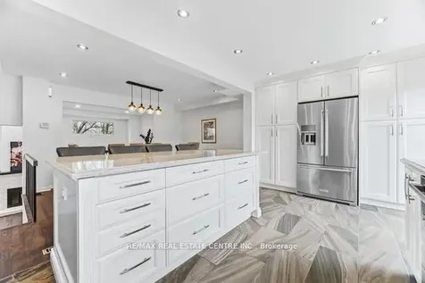 4165 Fieldgate Drive Mississauga ON L4W 2M9