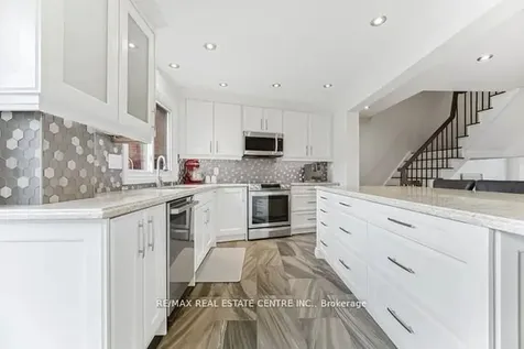 4165 Fieldgate Drive Mississauga ON L4W 2M9