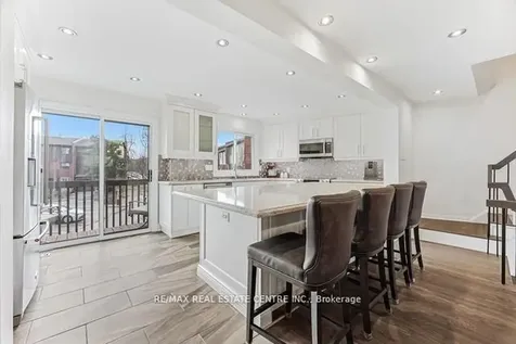 4165 Fieldgate Drive Mississauga ON L4W 2M9