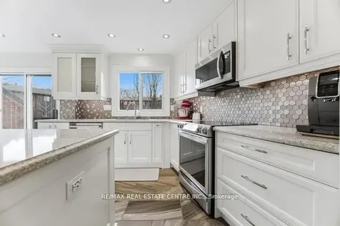 4165 Fieldgate Drive Mississauga ON L4W 2M9