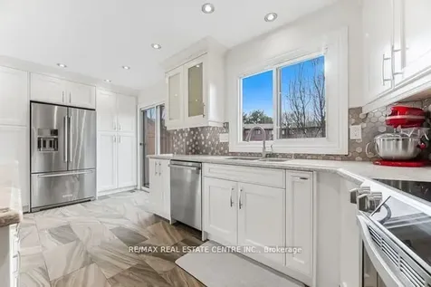 4165 Fieldgate Drive Mississauga ON L4W 2M9